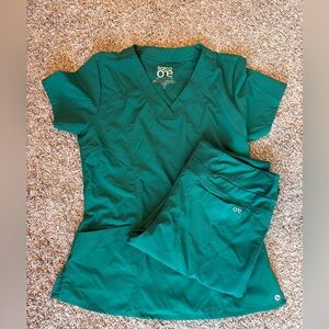 Barco One Womens Green Scrub Set